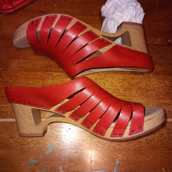 Dansko Leather Mule Clogs open toe Red size 37uk, 7us - Picture 5 of 9